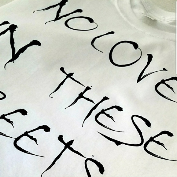 "NO LOVE IN THESE STREETS" ❤ BEAUTIFUL TEE. - Picture 2 of 4